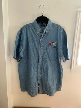Women’s Vintage Blue Denim Jean button up shirt jacket size fits M